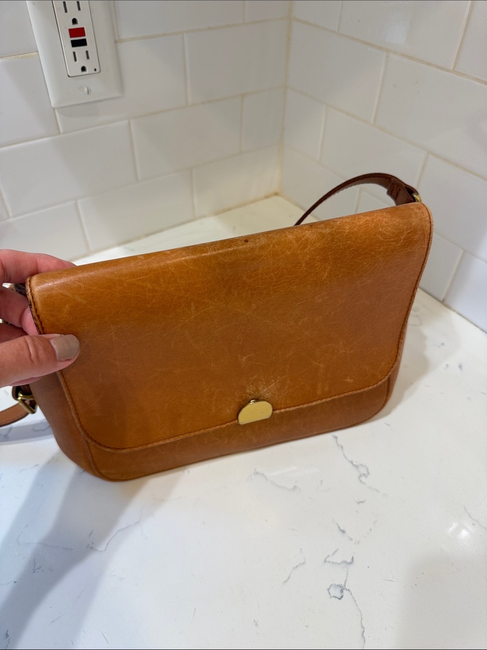 Madewell Tan Leather Flap Crossbody with Gold Clasp - Picture 4 of 7